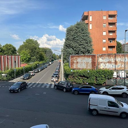 Confortevole Appartamento Milano Esterno foto